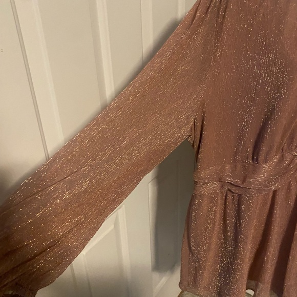 Great top for event - Picture 4 of 5